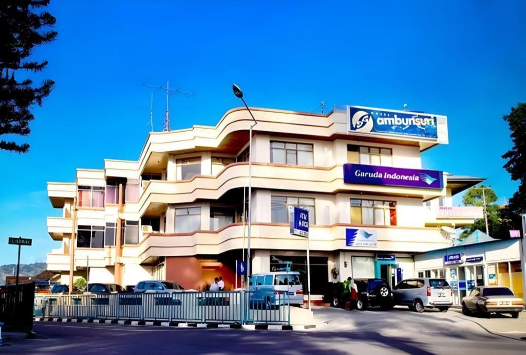 Ambun Suri Hotel Букиттинги Экстерьер фото
